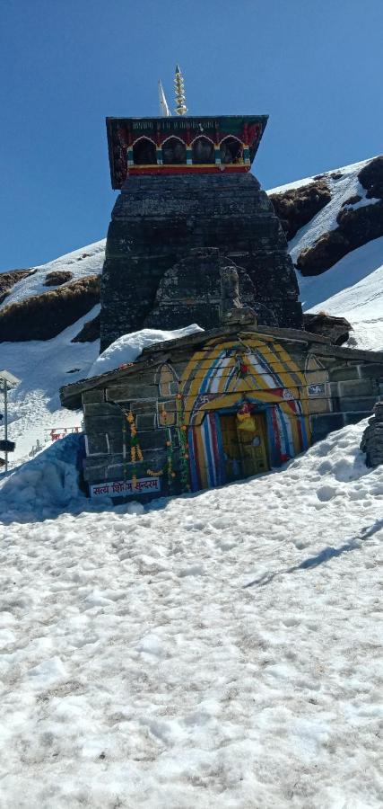 Chandarshila Hike Homestay Ukhimath Buitenkant foto