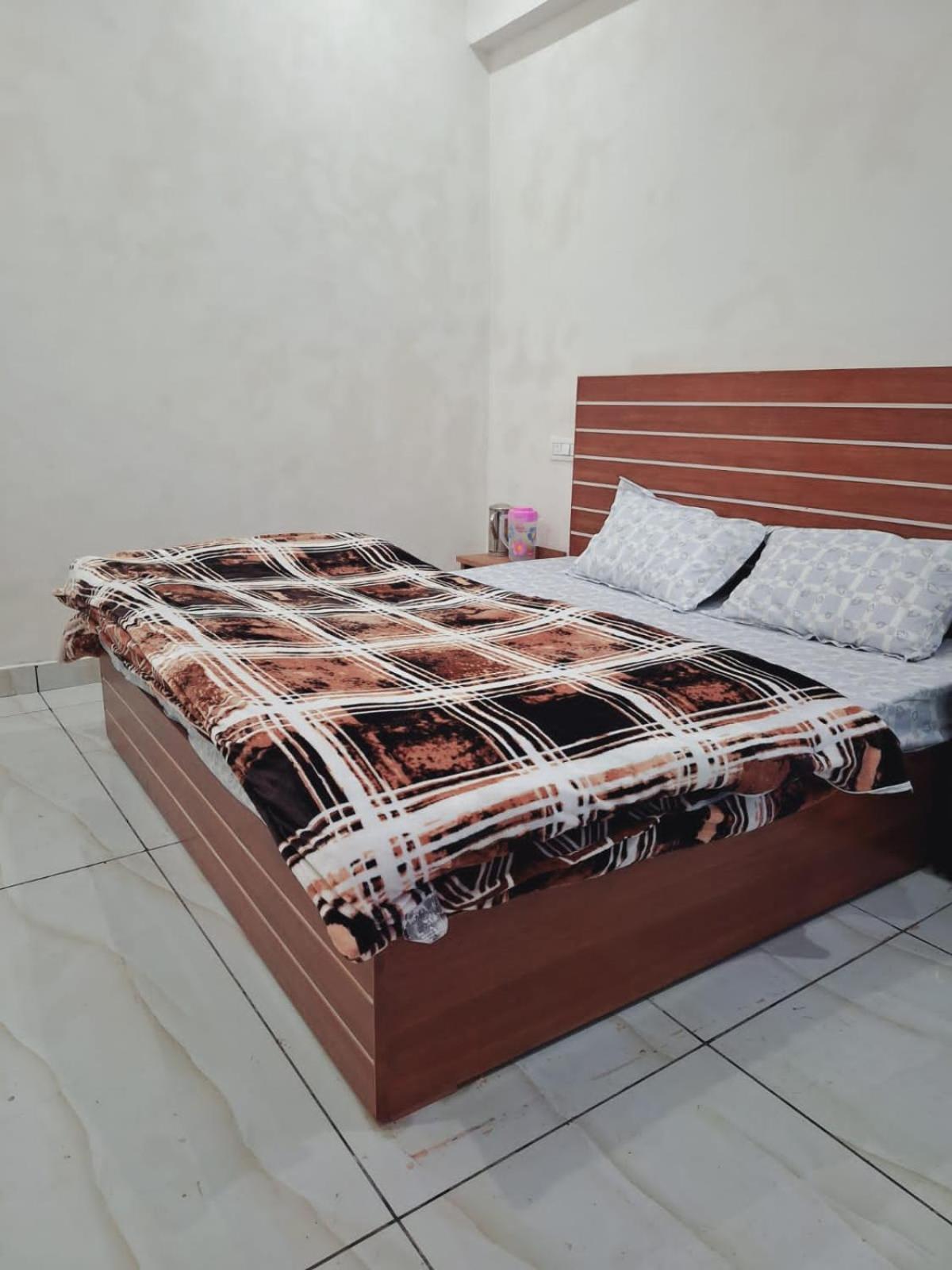 Chandarshila Hike Homestay Ukhimath Buitenkant foto