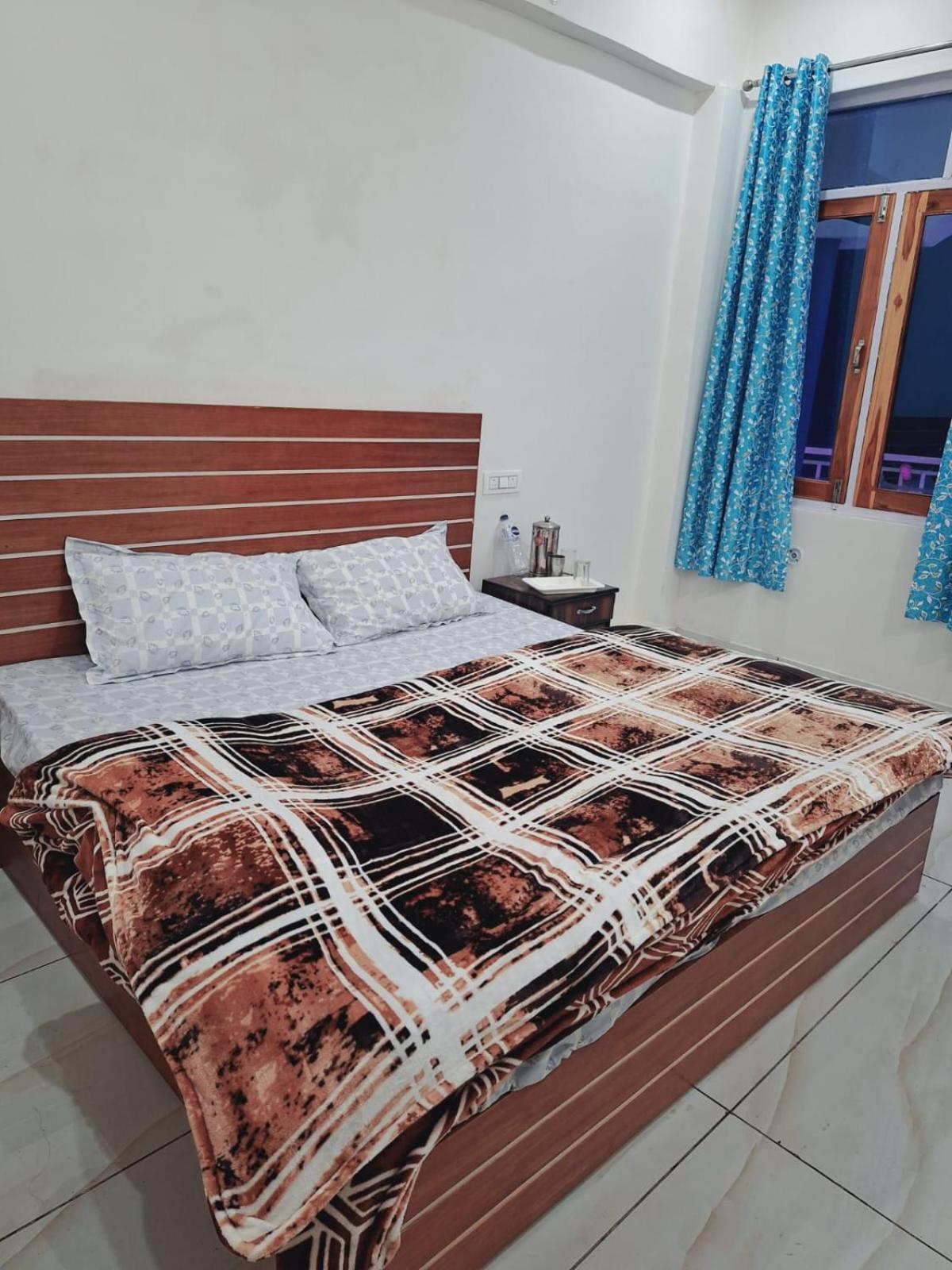 Chandarshila Hike Homestay Ukhimath Buitenkant foto